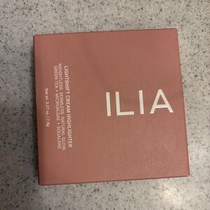 NIB Ilia cream highlighter Glint clean cosmetics for women and girls